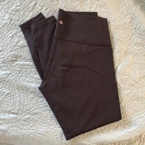 Black Lululemon wunderunder leggings